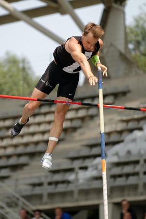 Image of a pole vaulter in full colour and resolution